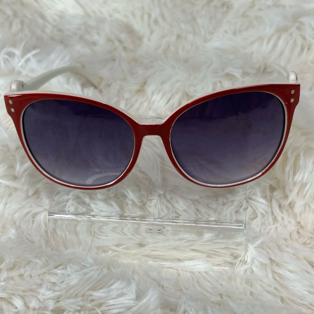 Moschino Cat Eye